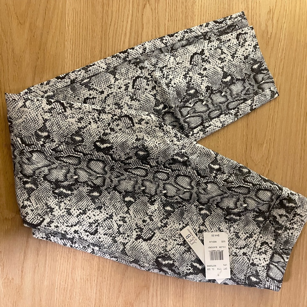 Stretchy Snake Skin print skinny pants